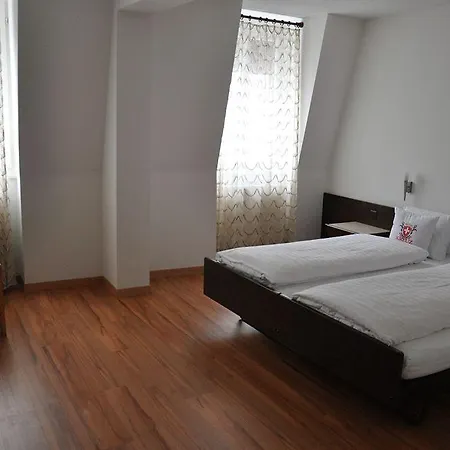 Szálloda Weisses Kreuz