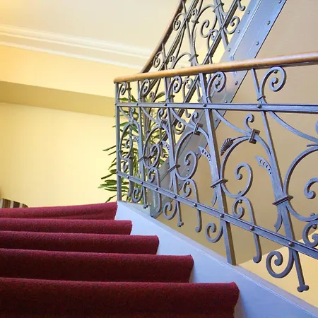 Weisses Kreuz Hotel 3*