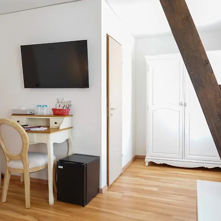 Weisses Kreuz Hotel 3*