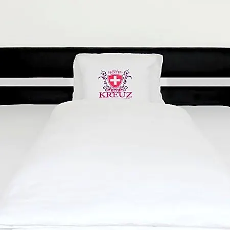 Weisses Kreuz מלון