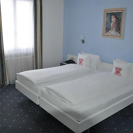 ホテル ヴァイセス クロイツ