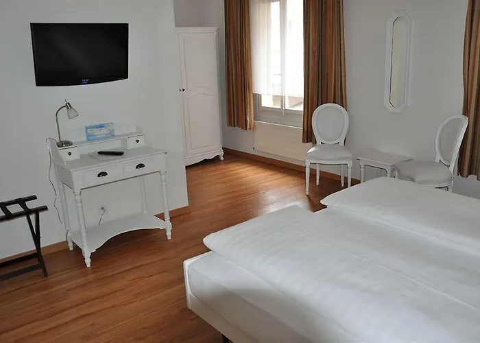 Hotel Weisses Kreuz 3*