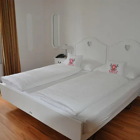 Weisses Kreuz מלון 3*