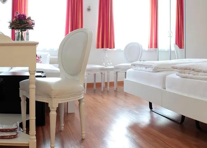 Weisses Kreuz Hotel 3*